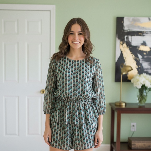 Gianni Bini Pants - Gianni Bini Romper Small quarter length sleeves geometric design vacation romper